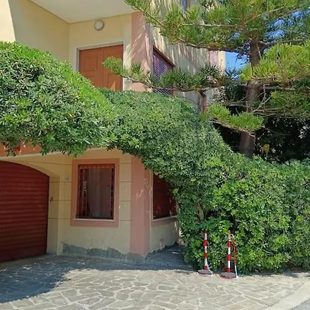 Marina Di Bardi Silvia's House * Дзоальи