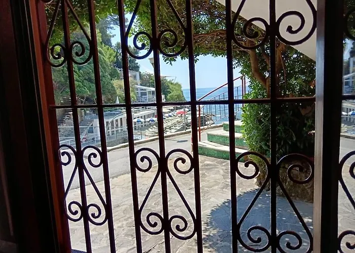 Marina Di Bardi Silvia's House *